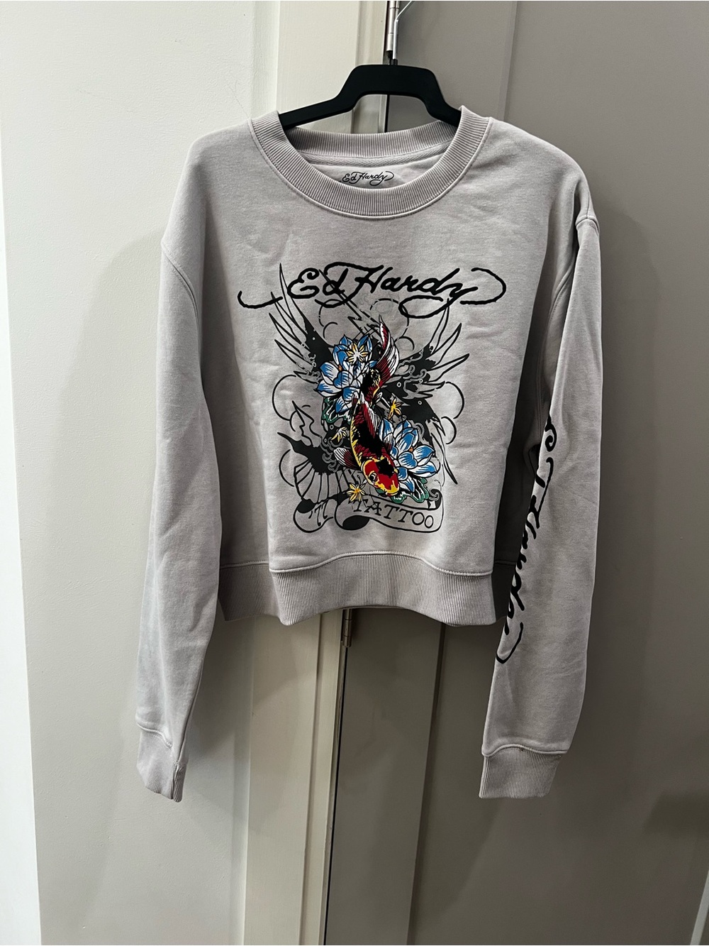 Ed Hardy Women's Light Gray cropped Sweatshirt
